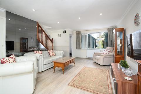 3 bedroom terraced house for sale, St Vincent Road, Walton-on-Thames, KT12