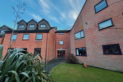 2 bedroom flat to rent, Station Road, Wimborne BH21