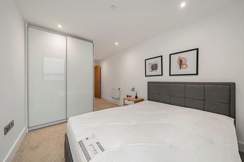 2 bedroom flat for sale, Uxbridge Road, London W5