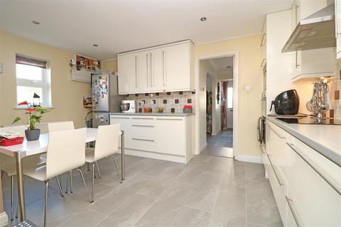 undefined, Hopkins Mead, Chelmer Village
