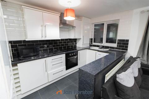 2 bedroom flat for sale, Salters Close, Newcastle Upon Tyne