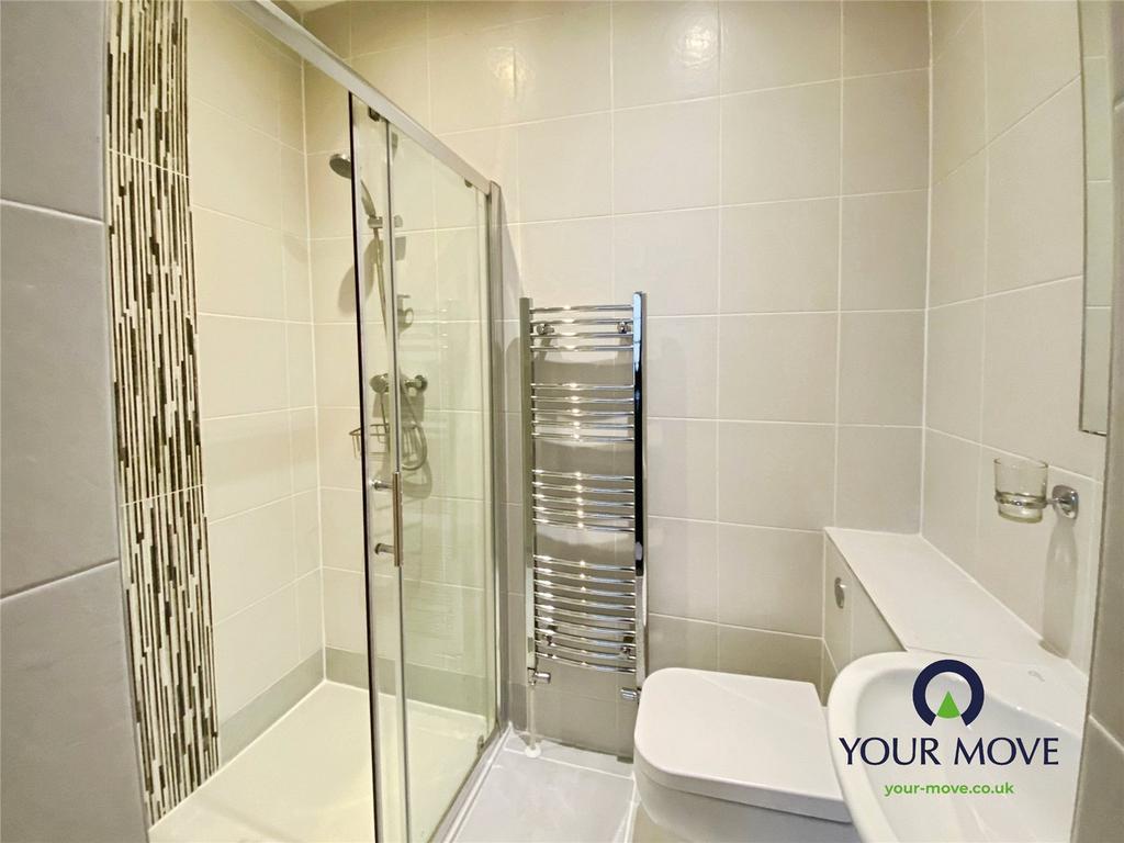 Ensuite Bedroom Thre
