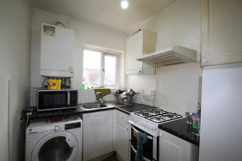 2 bedroom flat to rent, Sunleigh Court, Wembley, Middlesex, HA0
