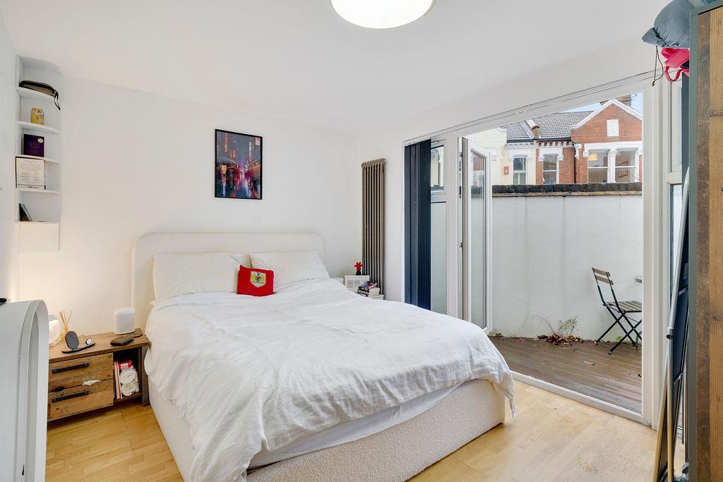 4 Boutflower Road4,Flat1-11.jpg