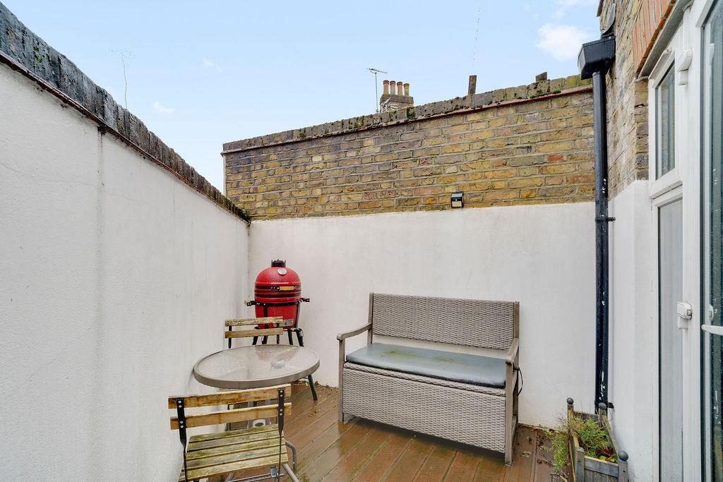4 Boutflower Road4,Flat1-10.jpg