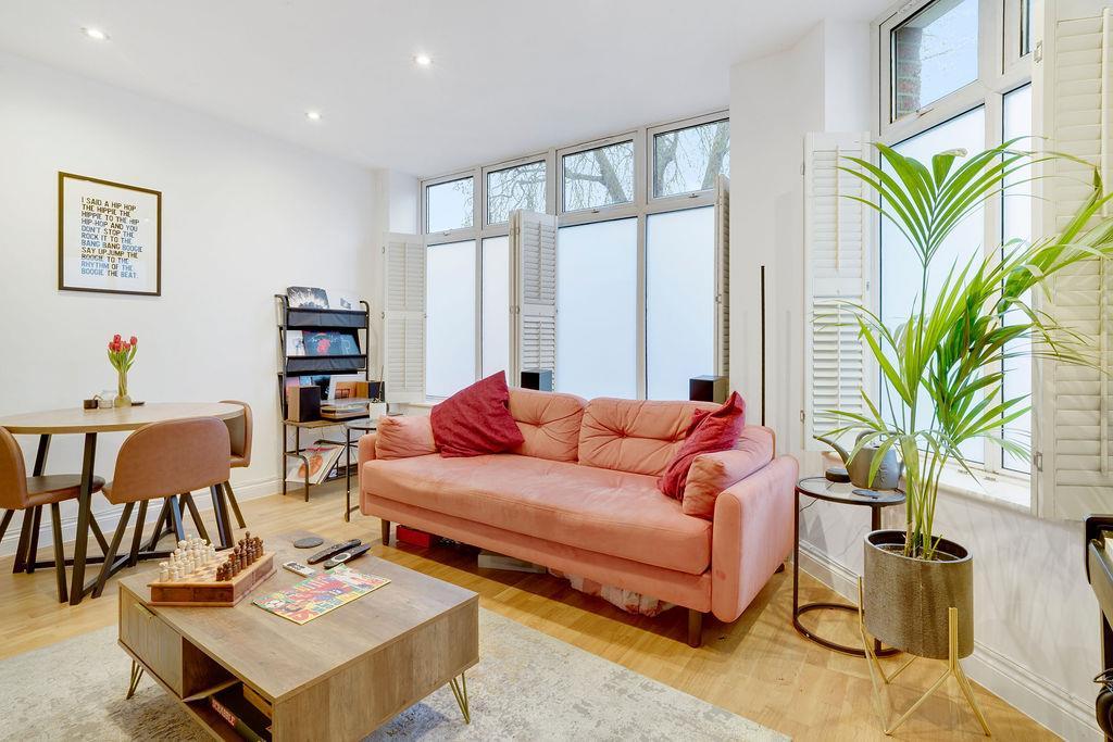 4 Boutflower Road4,Flat1-1.jpg