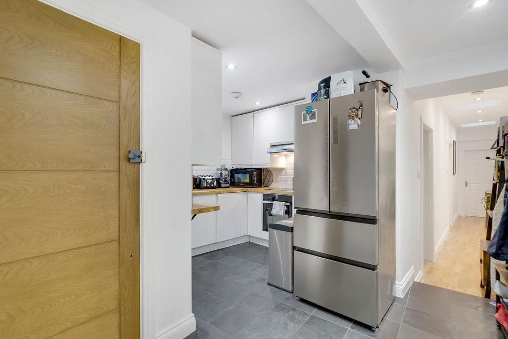 4 Boutflower Road4,Flat1-3.jpg