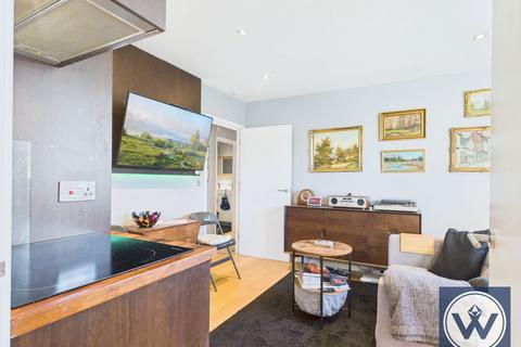 2 bedroom flat for sale, Connaught Road,London,E16 2AE