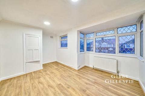 3 bedroom terraced house to rent, Bedford Road, Ruislip, HA4