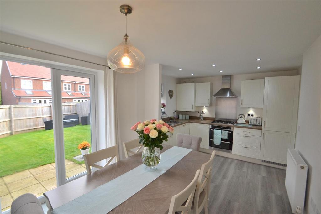 Kitchen/Dining room
