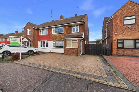 3 bedroom semi-detached house for sale, Ravensbourne Drive, Chelmsford, Essex, CM1