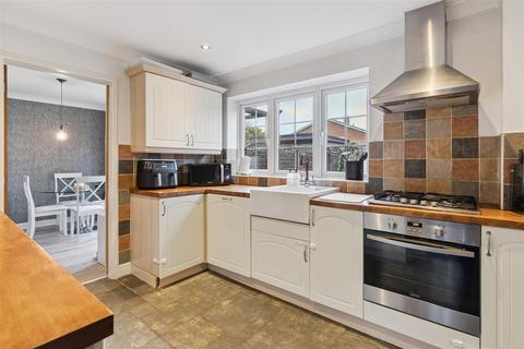 3 bedroom terraced house for sale, Park Close, Stevenage SG2