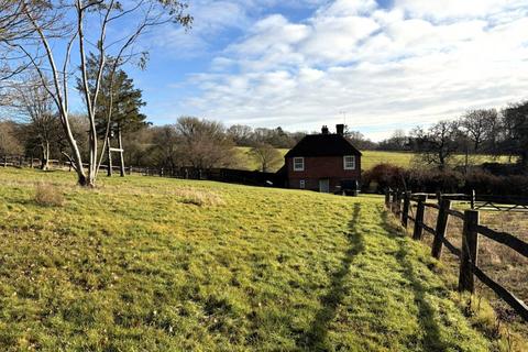 3 bedroom semi-detached house for sale, The Dens, Wadhurst, East Sussex, TN5