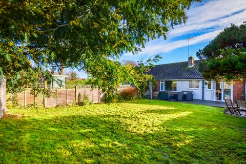 2 bedroom bungalow for sale, Barons Way, Polegate, East Sussex, BN26