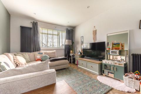 2 bedroom bungalow for sale, Barons Way, Polegate, East Sussex, BN26