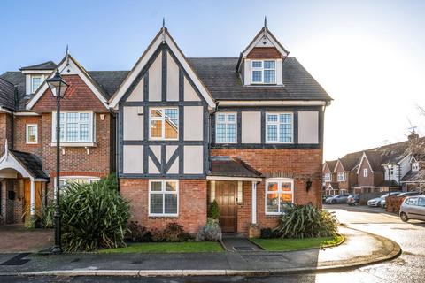 5 bedroom detached house for sale, Julius Caesar Way, Stanmore HA7