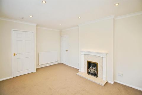 3 bedroom house to rent, Grimstone Road, Hitchin SG4