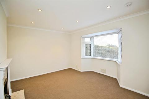 3 bedroom house to rent, Grimstone Road, Hitchin SG4