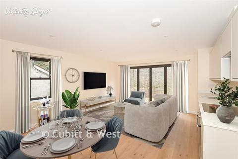 2 bedroom ground floor maisonette for sale, Mount Street, Dorking RH4