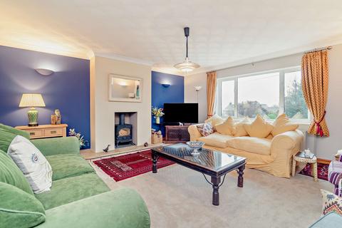 4 bedroom bungalow for sale, Back Road, Catbrook, Chepstow