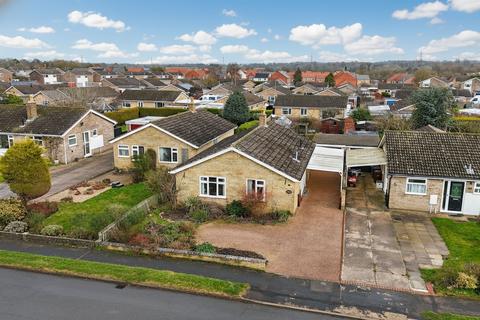 3 bedroom detached bungalow for sale, Walcot Rise, Diss