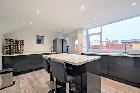 3 bedroom end of terrace house for sale, Hebburn, NE31