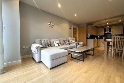 2 bedroom flat for sale, The Quays, Salford Quays, Salford, M50