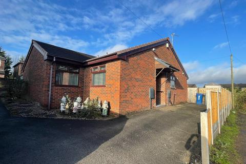 2 bedroom semi-detached bungalow to rent, Duke Street, Wigan, WN4 9DG