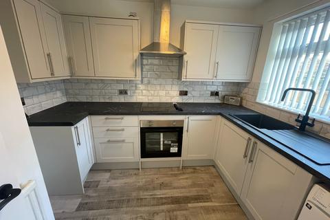 2 bedroom semi-detached bungalow to rent, Duke Street, Wigan, WN4 9DG