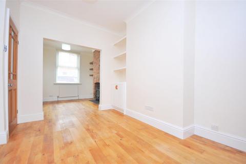 2 bedroom terraced house to rent, Ash Street, York