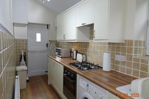 1 bedroom terraced house to rent, Worrall Road, Wadsley, S6 4BD