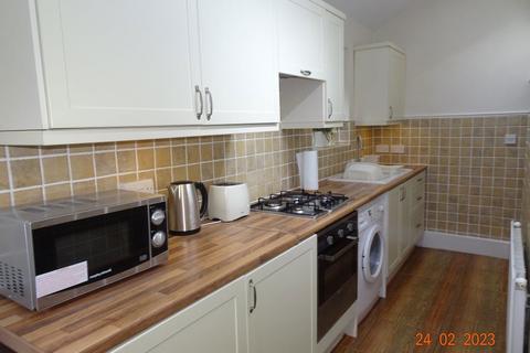 1 bedroom terraced house to rent, Worrall Road, Wadsley, S6 4BD