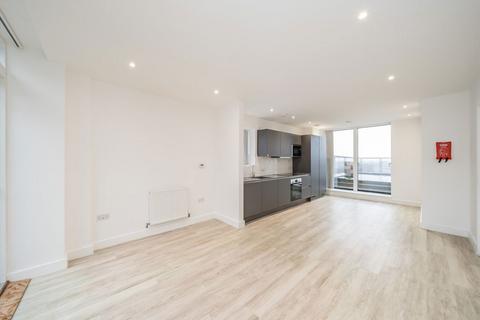 2 bedroom flat to rent, Staines Road, Hounslow TW3