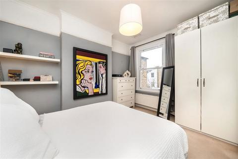 2 bedroom flat for sale, Lessar Avenue, London SW4