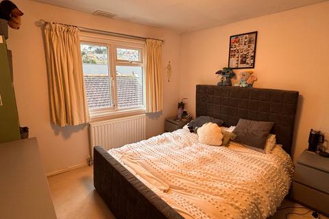 2 bedroom flat to rent, Buckeridge Road, Teignmouth, TQ14
