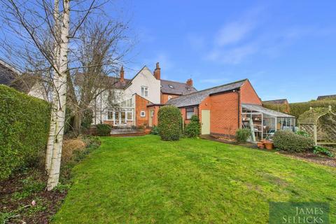 3 bedroom detached house for sale, Halstead Road, Mountsorrel, Leicestershire
