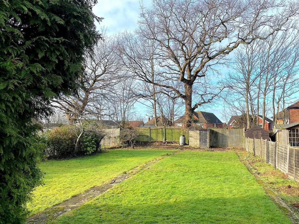 55 Chantry Ave - Garden1.jpg