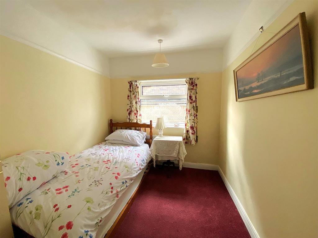 55 Chantry Ave - Bed3.jpg