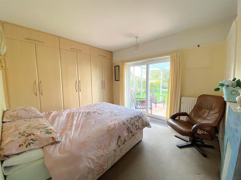 55 Chantry Ave - Bed1.jpg