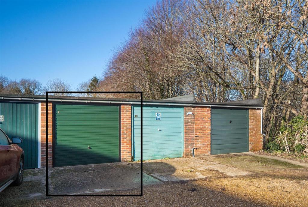 En-Bloc Garage