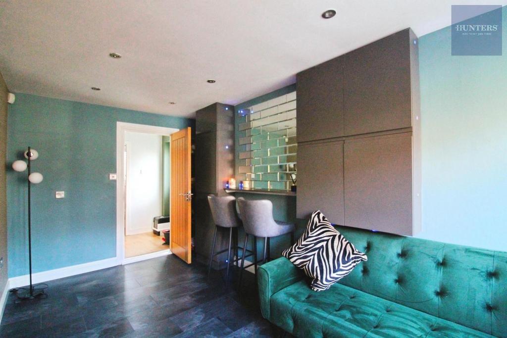 Bedroom five / snug