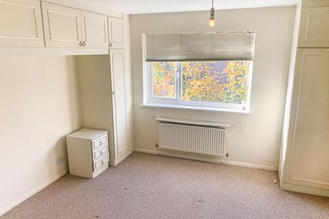 1 bedroom flat to rent, Rossendon Court, Wallington