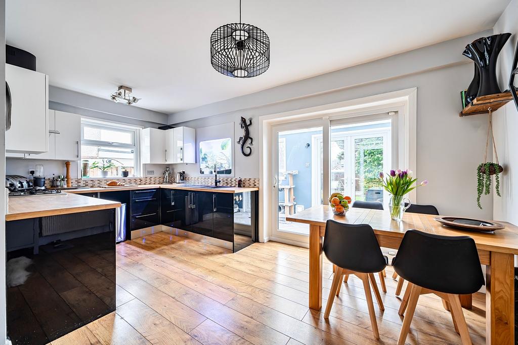 Kitchen / Dining Room