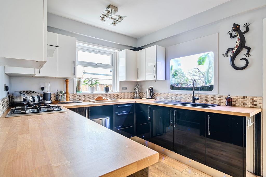 Kitchen / Dining Room