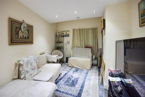 2 bedroom end of terrace house for sale, Napier Road, South Croydon