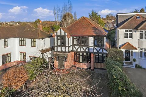 4 bedroom detached house for sale, Honeypot Lane, Brentwood