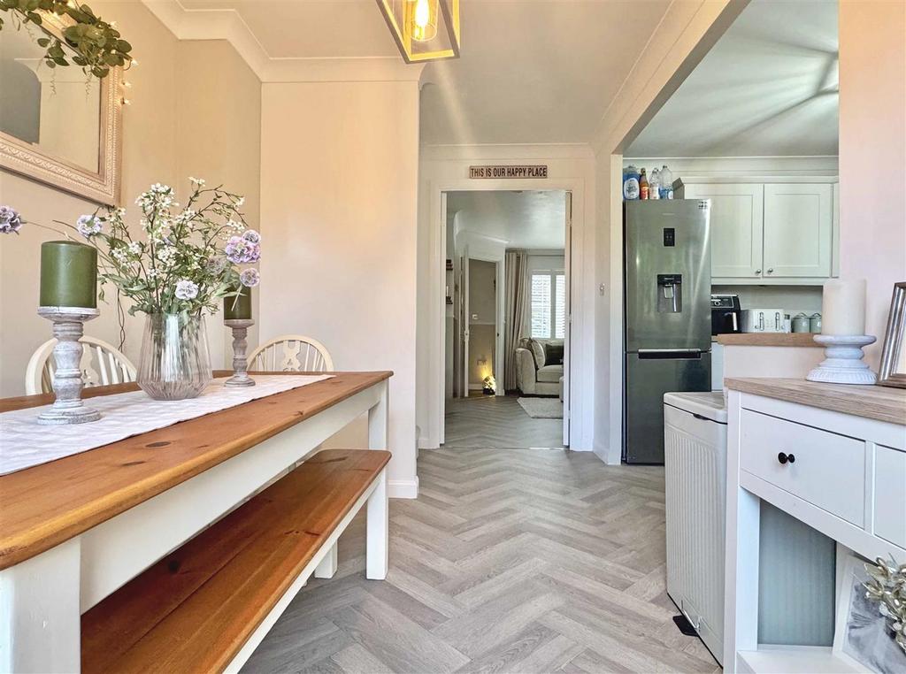 Dining Room c.jpg