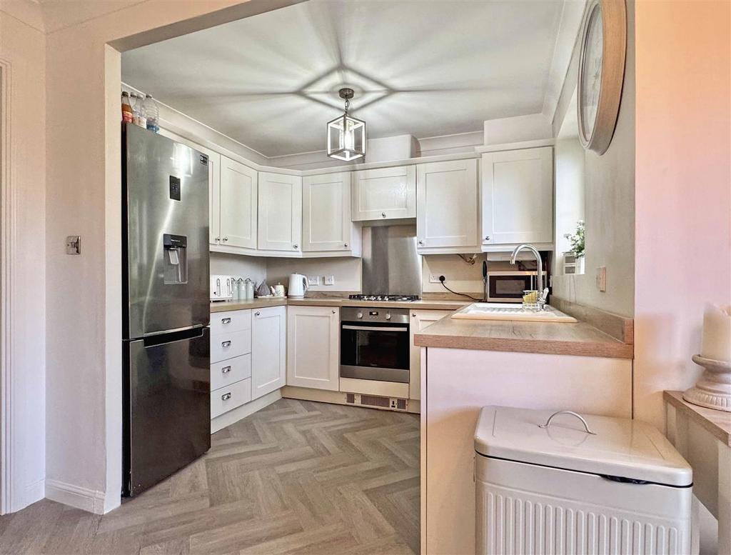 Kitchen d.jpg