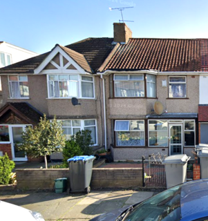 3 bedroom terraced house to rent, The Ridgeway, Colindale, NW9