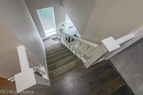 3 bedroom flat for sale, Beechwood Park, South Woodford